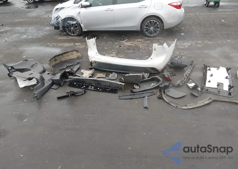 2021 Toyota Highlander Xle z USA, uszkodzony, nr VIN 5TDHZRBH9MS547187